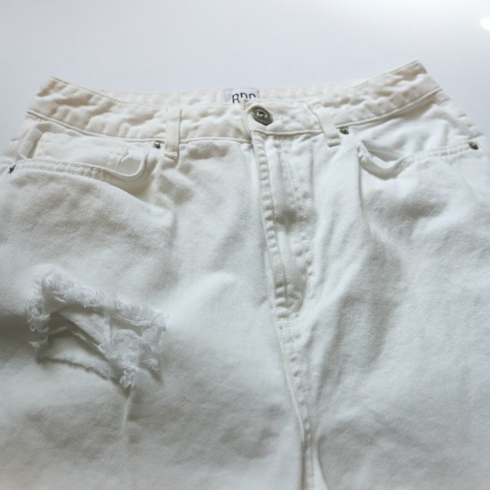 White BDG Ripped Mom Jeans